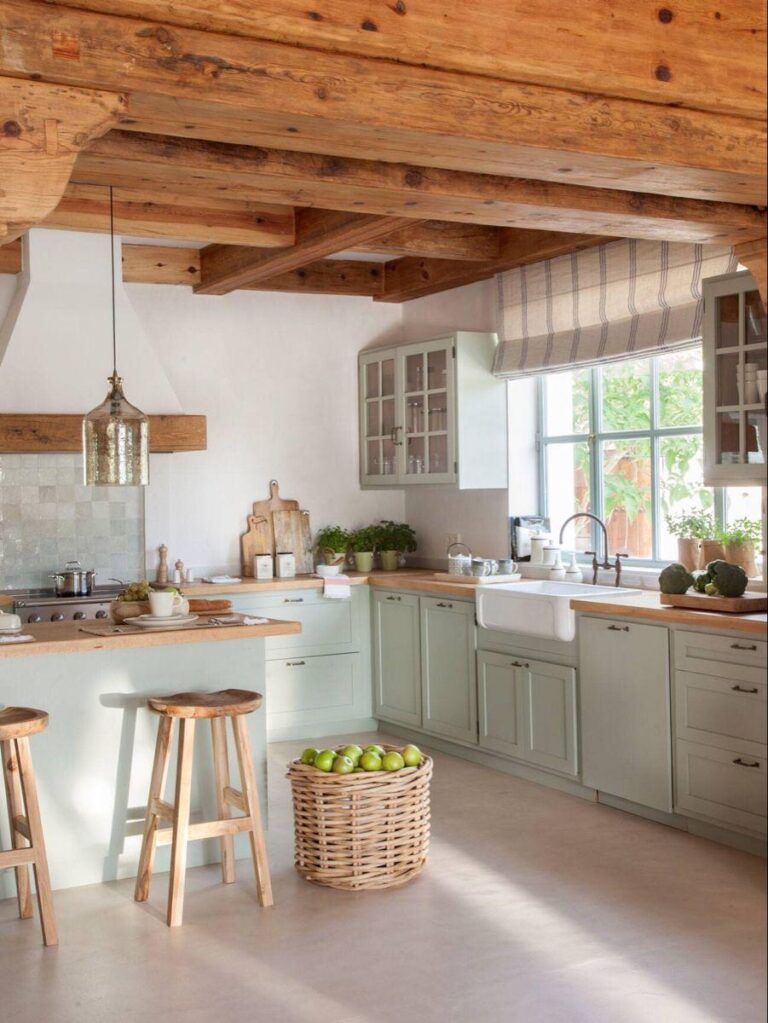 Mobile Professional Hair Stylist in Lennox Head, Byron Bay, Ballina